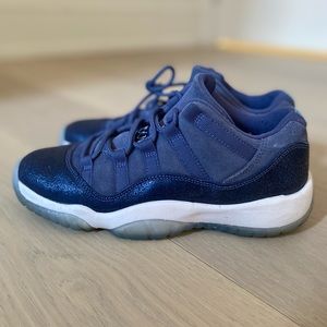 Jordan 11 Low ‘Blue Moon’ 6Y (7.5W)